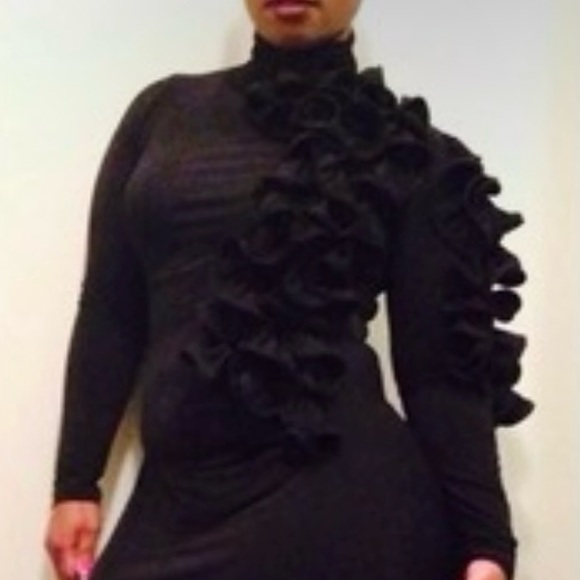 Elegant Black Ruffle Detail dress - Picture 6 of 9